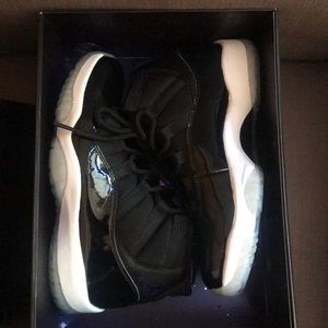 Air Jordan 11 retro space jams